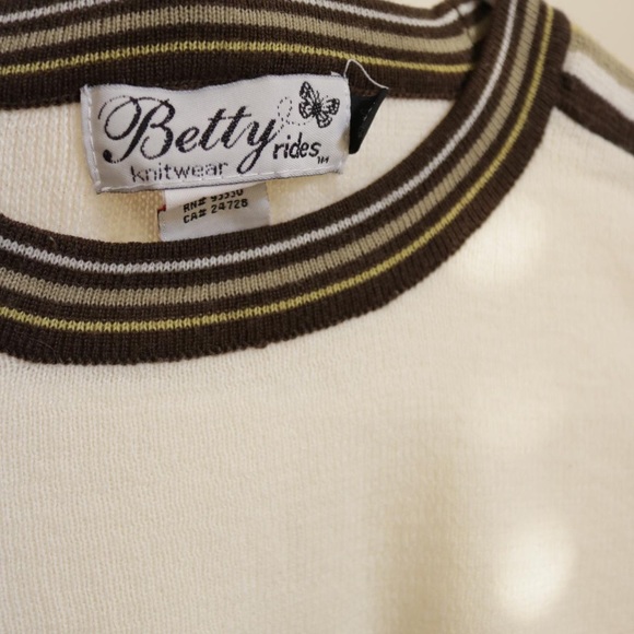 Butterfly long sleeve knit top - Picture 8 of 8